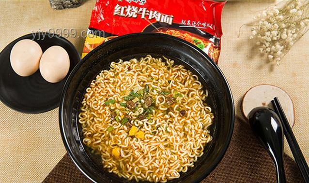 食品科技对比：腐乳与方便面调料的鲜味探究